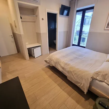 Luna Rossa Bed & Breakfast 3*